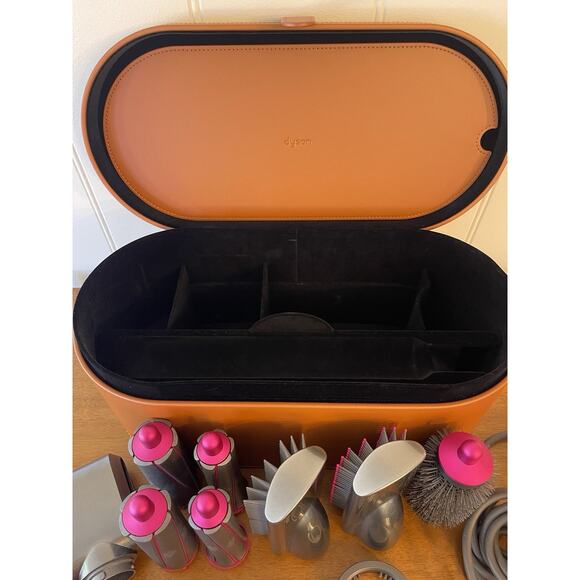 Dyson Airwrap™ Complete Styler – 2nd Generation, Nickel/Fuchsia, Perf. Condition - Picture 5 of 6